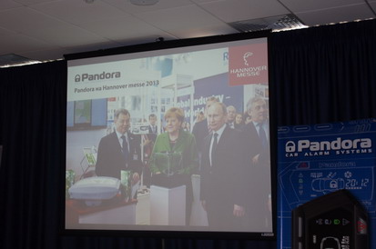 SIA-2013. Техническая конференции Pandora в Украине - Путин и Ангела Меркель возле стенда Пандора